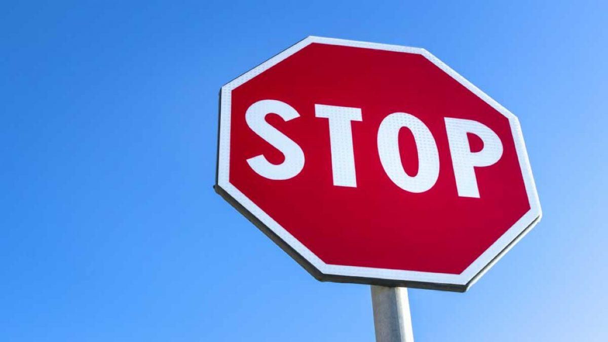 La curiosa señal de STOP que se ha hecho viral en todas las redes ... La curiosa señal de STOP que se ha hecho viral en todas las redes ...